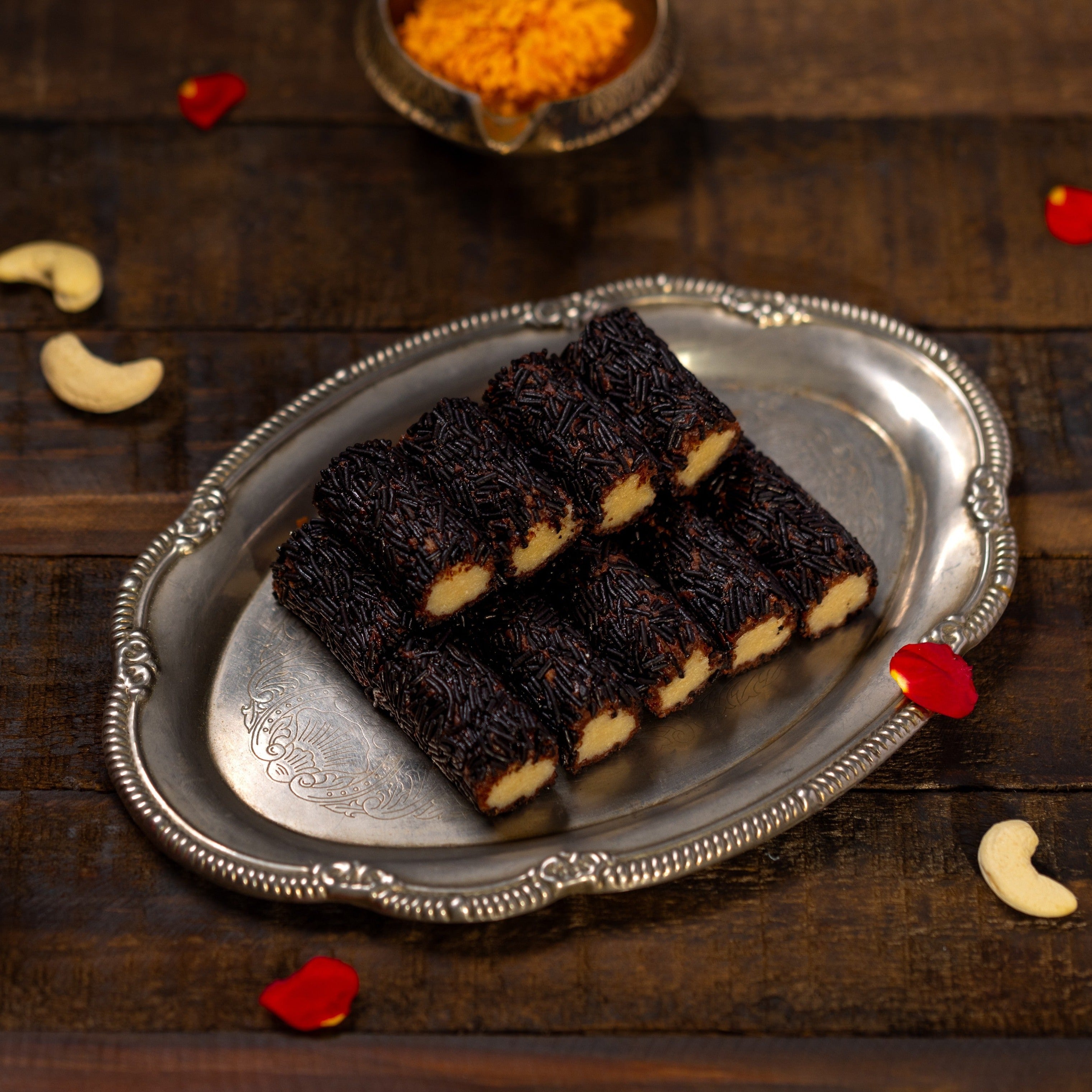 Kaju Flakes Roll