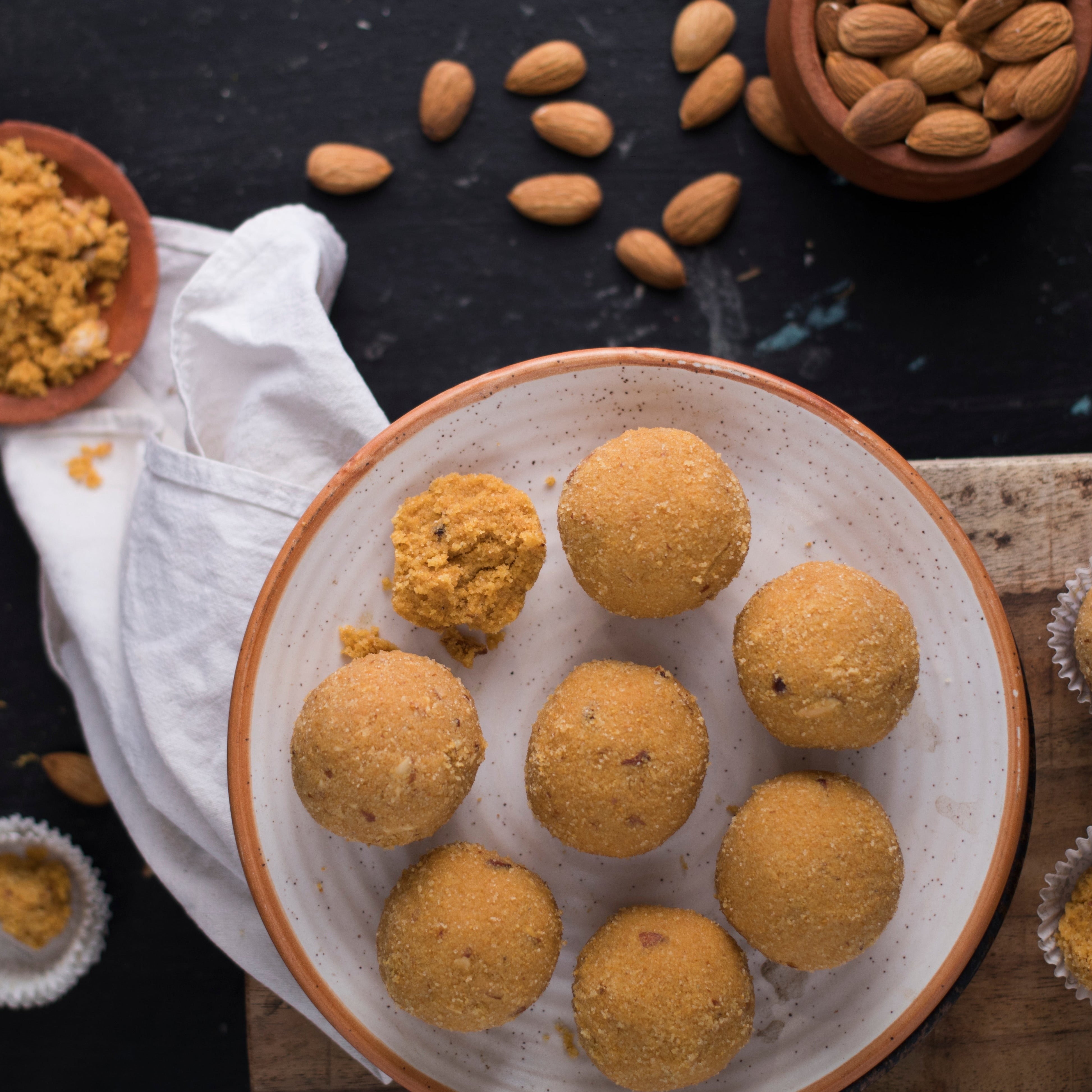 Besan Laddu