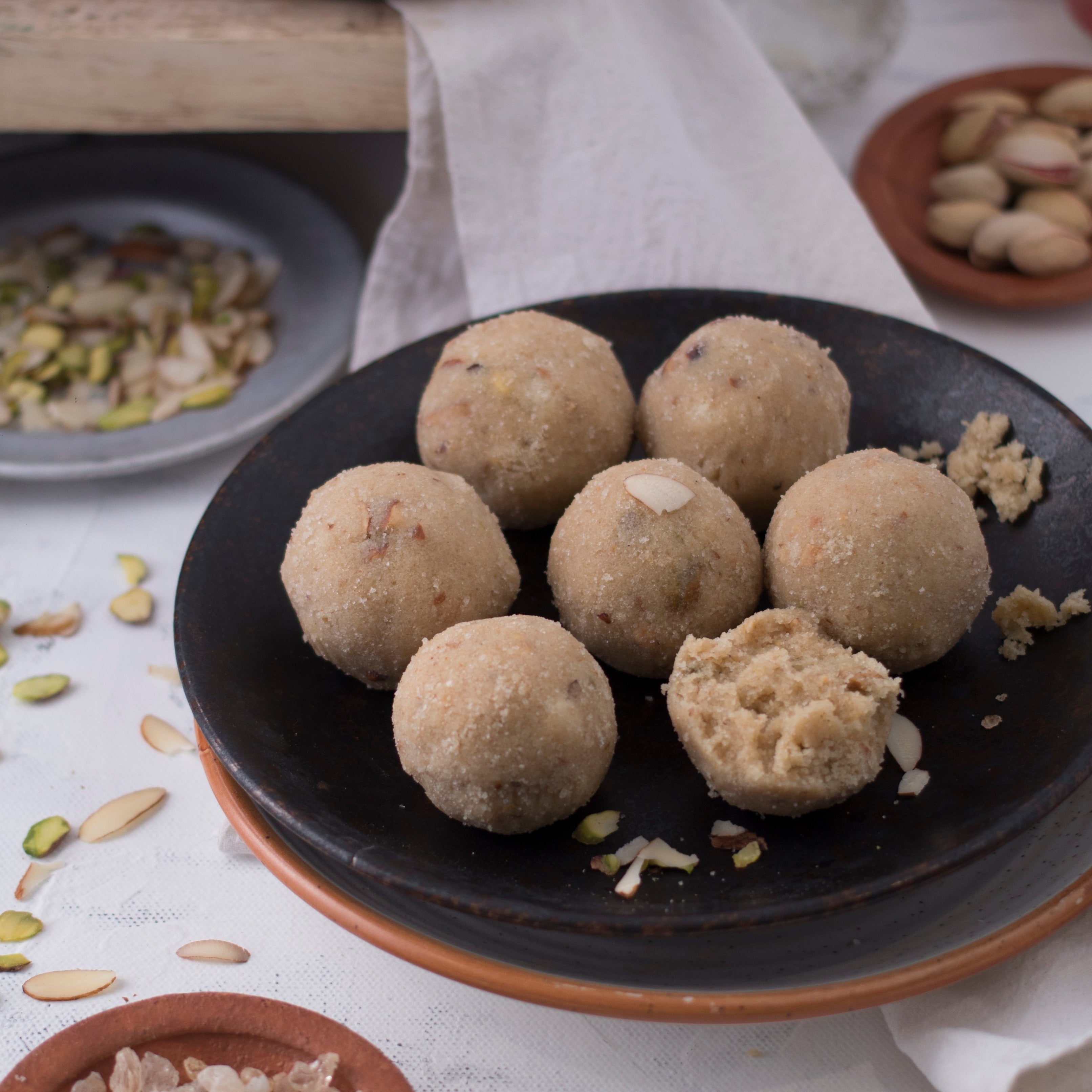 Gound Laddu