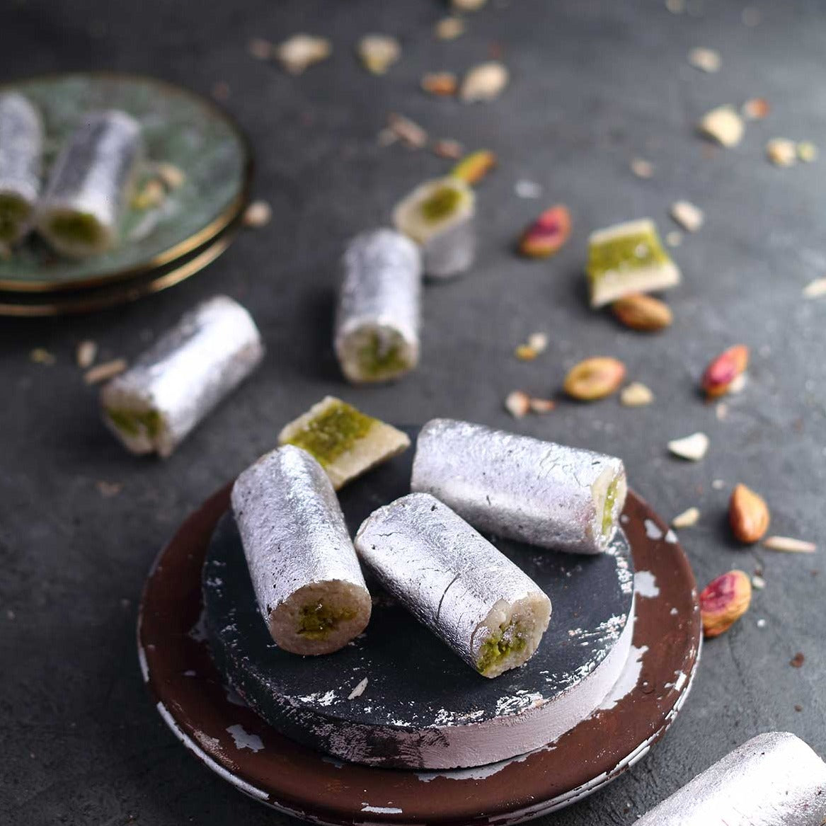 Kaju Pista Roll