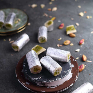 Kaju Pista Roll